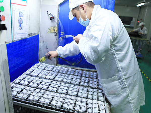 精密零部件注塑加工如何在细节方面提高质量？